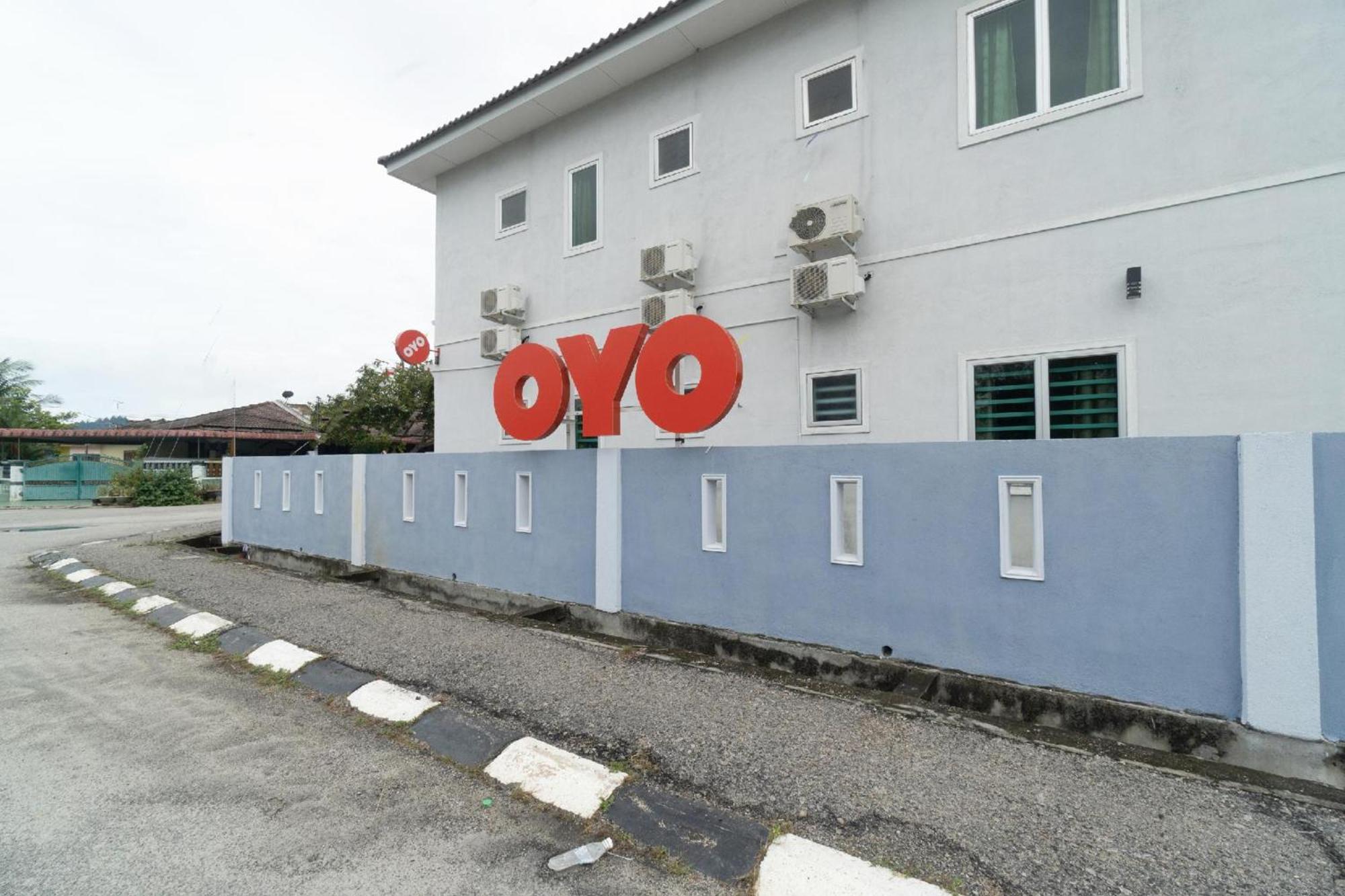 Oyo 91089 Motel Fasa 2B Seri Manjung Exterior photo